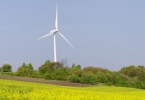 Investors in the wind sector, in state of alert due to tax on turbines and cables